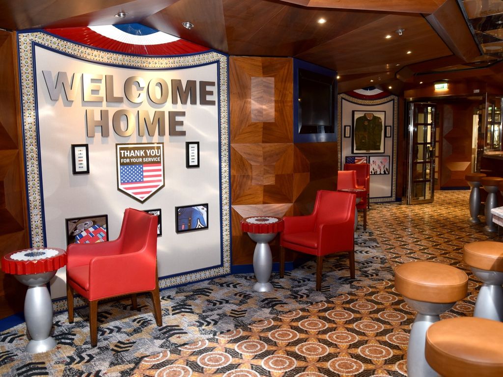 Carnival Legend: Heroes Tribute Bar & Lounge