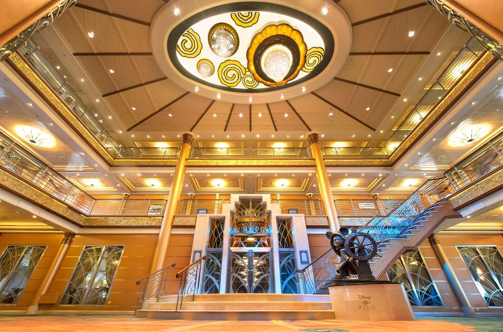 Disney Magic: El atrio, de estilo art déco