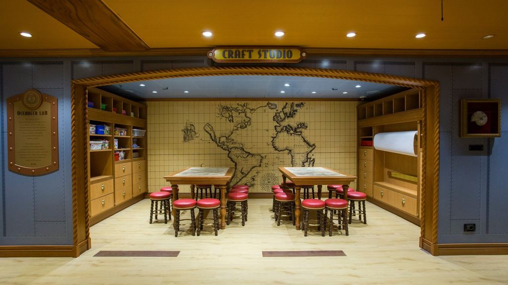 Disney Magic: Disney's Oceaneer Lab