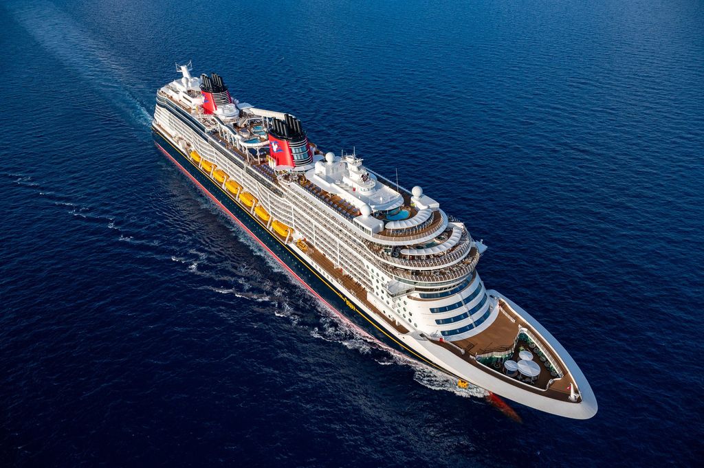 Disney Wish: El Disney Wish navegando