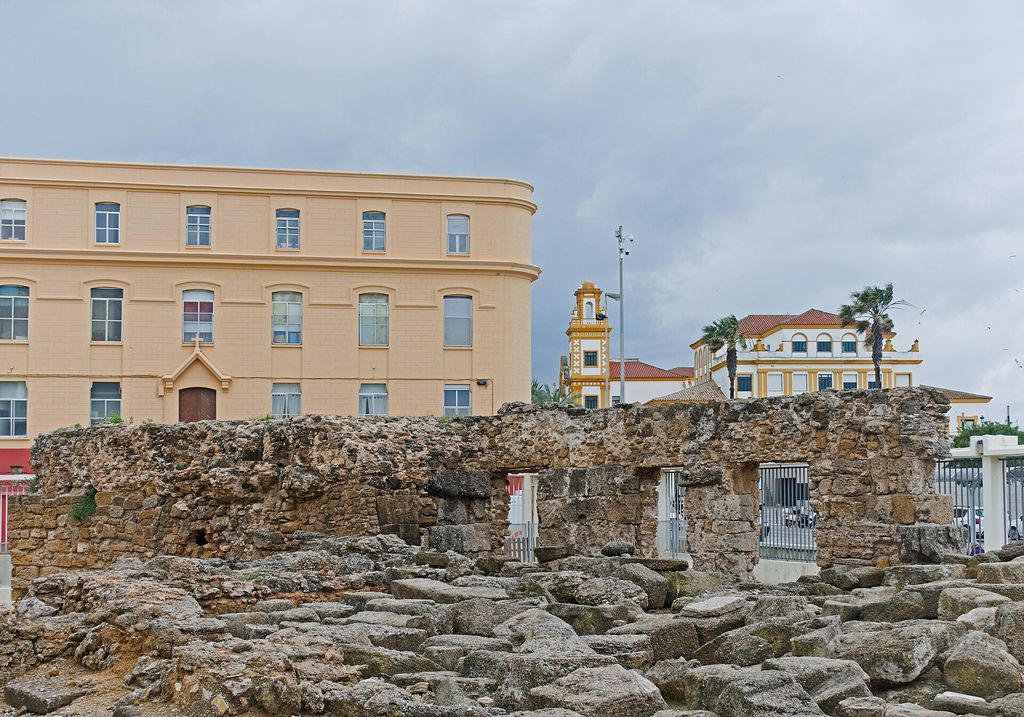 Teatro romano: El teatro en el barrio del Pópulo