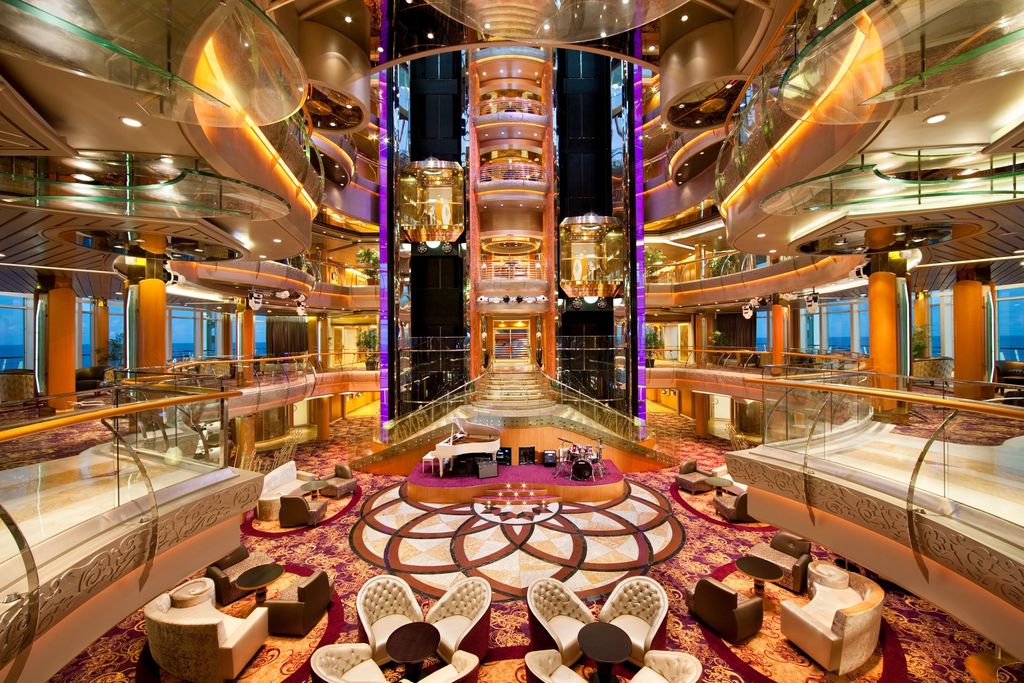 Rhapsody of the Seas: Centrum