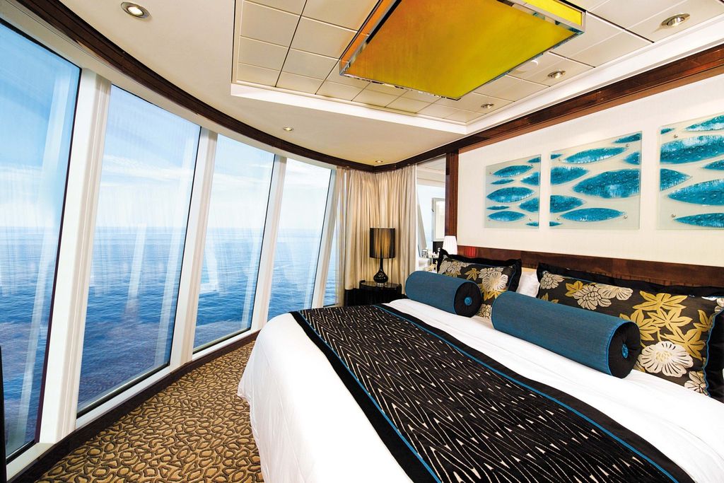 Norwegian Epic: The Haven Deluxe Owner's Suite