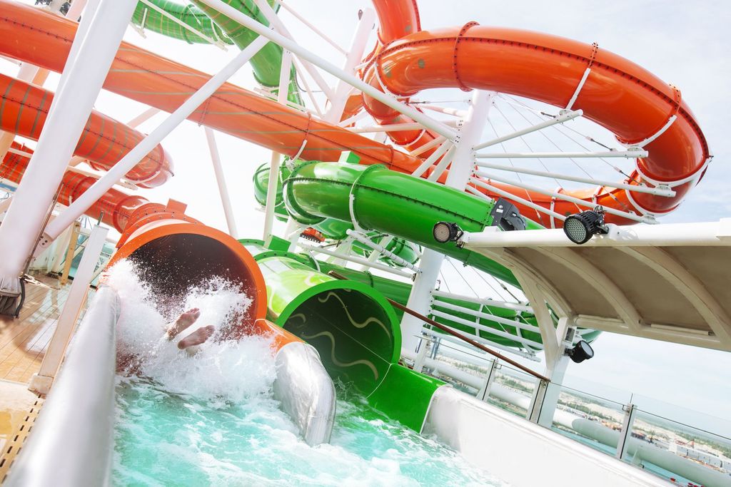Liberty of the Seas: Toboganes The Perfect Storm