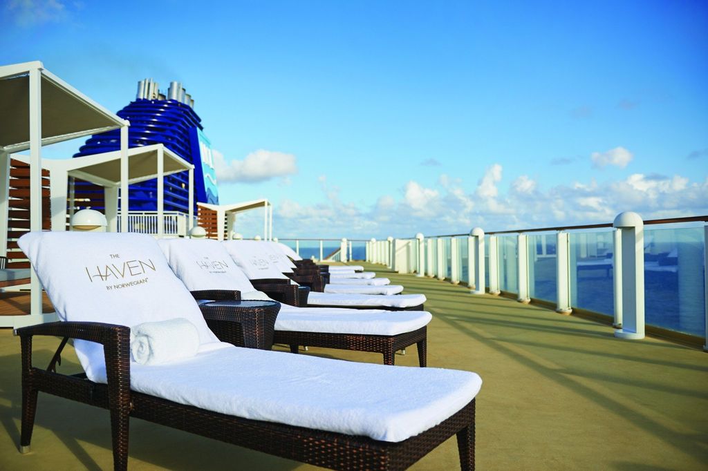 Norwegian Jade: The Haven Sundeck