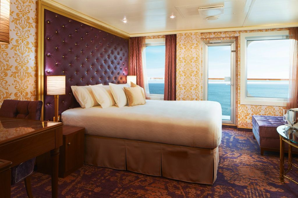 Carnival Firenze: Suite