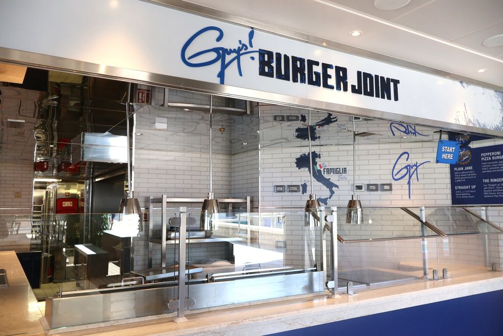 Carnival Firenze: Guy's Burger Joint