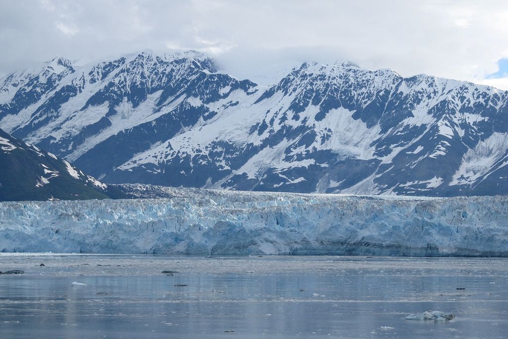 Hubbard Glacier: The ice face of Hubbard Glacier