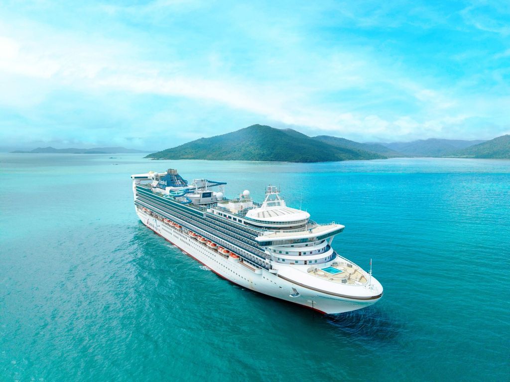 Carnival Encounter: Carnival Encounter at sea